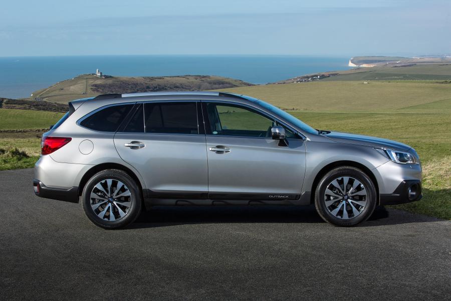  Subaru Outback 2.0D 2015 года  (UK) (фото 9 из 32)